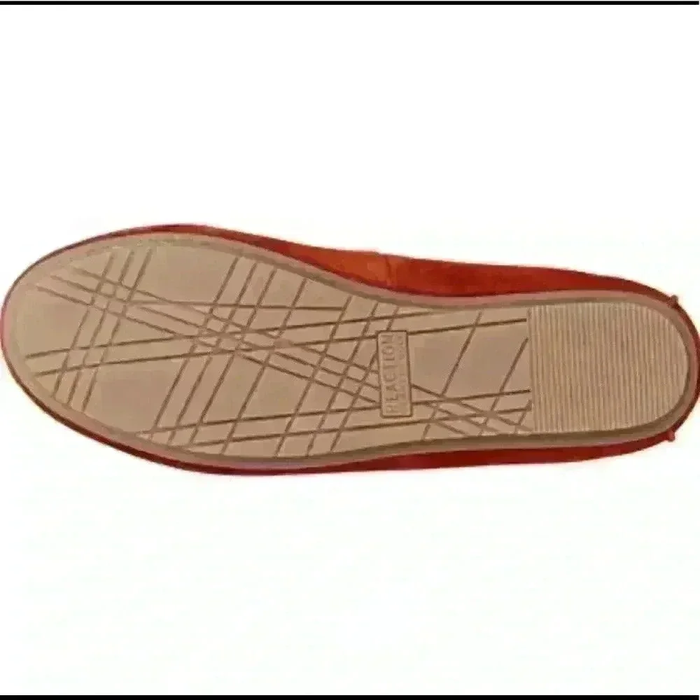 Kenneth Cole Reaction Bare-ing Rust Suede Moccasin - Picture 5 of 5